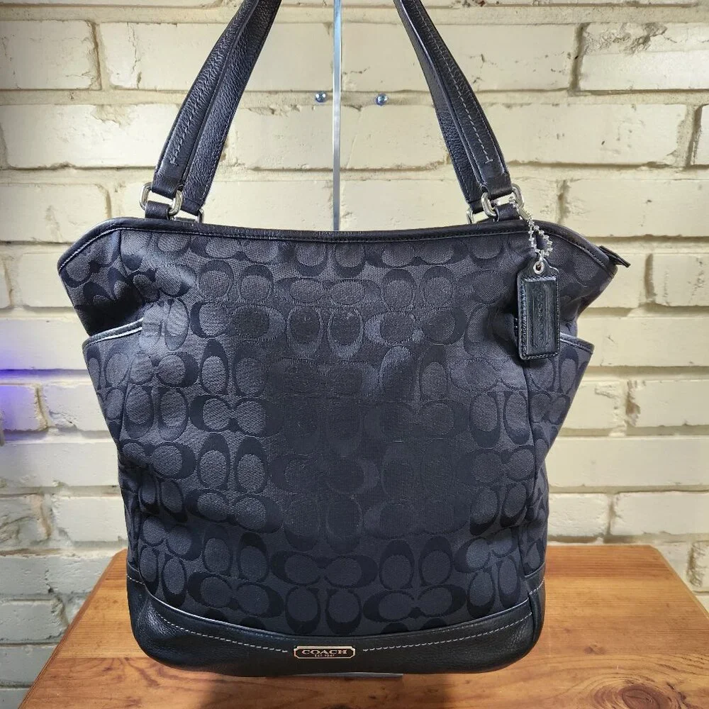 Like New Coach Signature Black Shoulder Bag Tote Purse